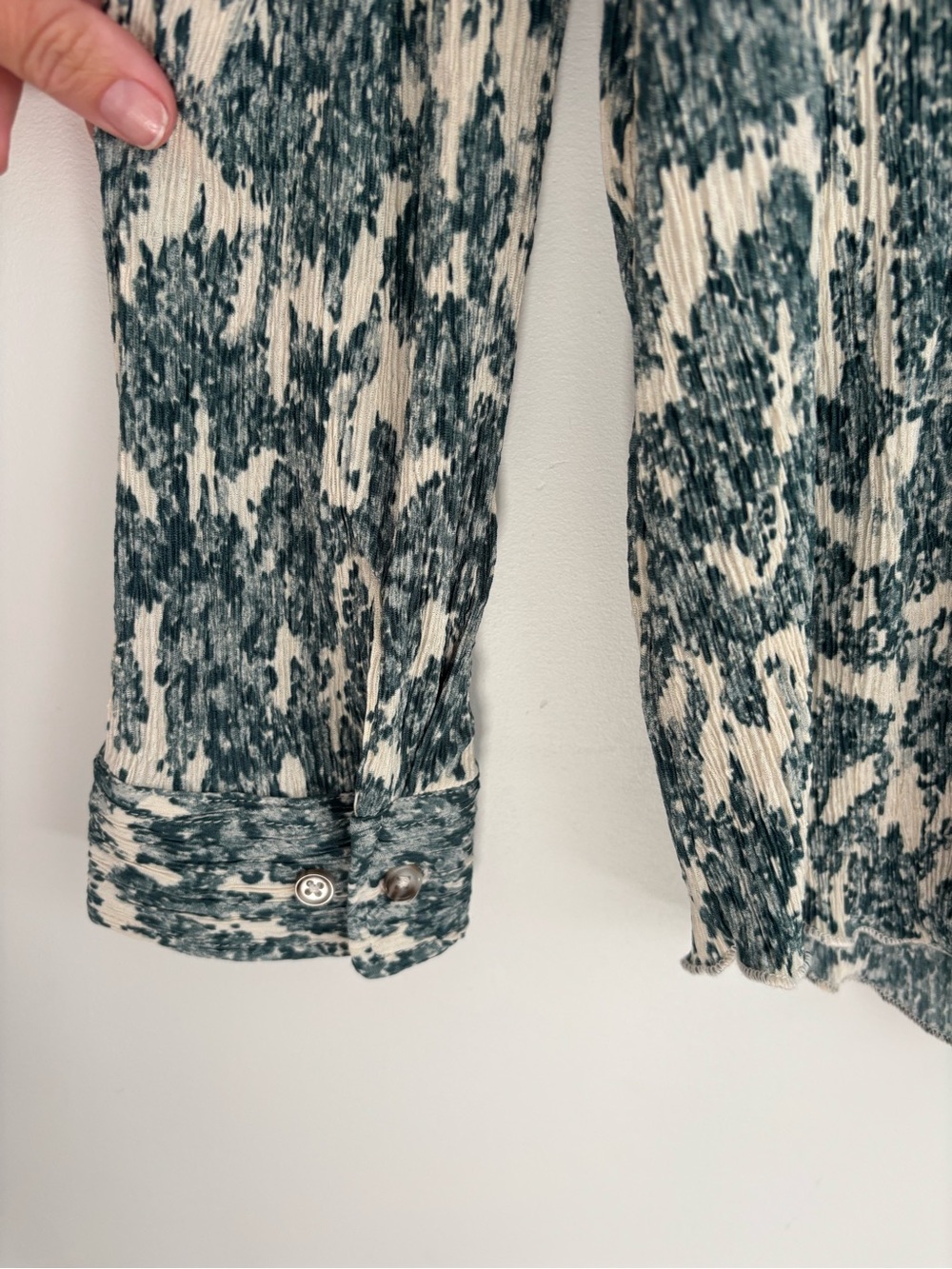 Gentle Fawn Luxury Coastal Chic Plissé Set | New, XL/L - Picture 5 of 15